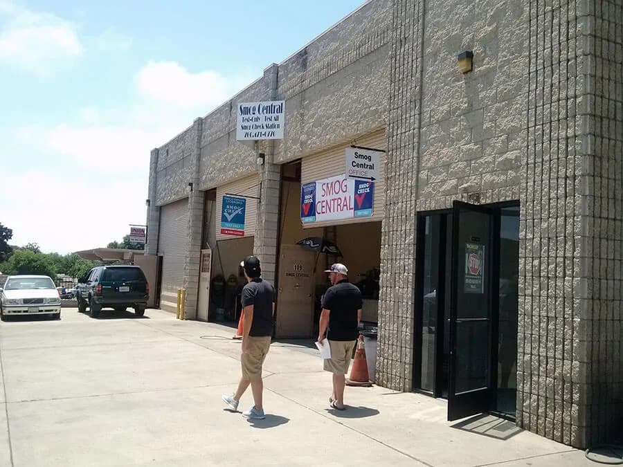 Smog Central Station in San Marcos, photo 3