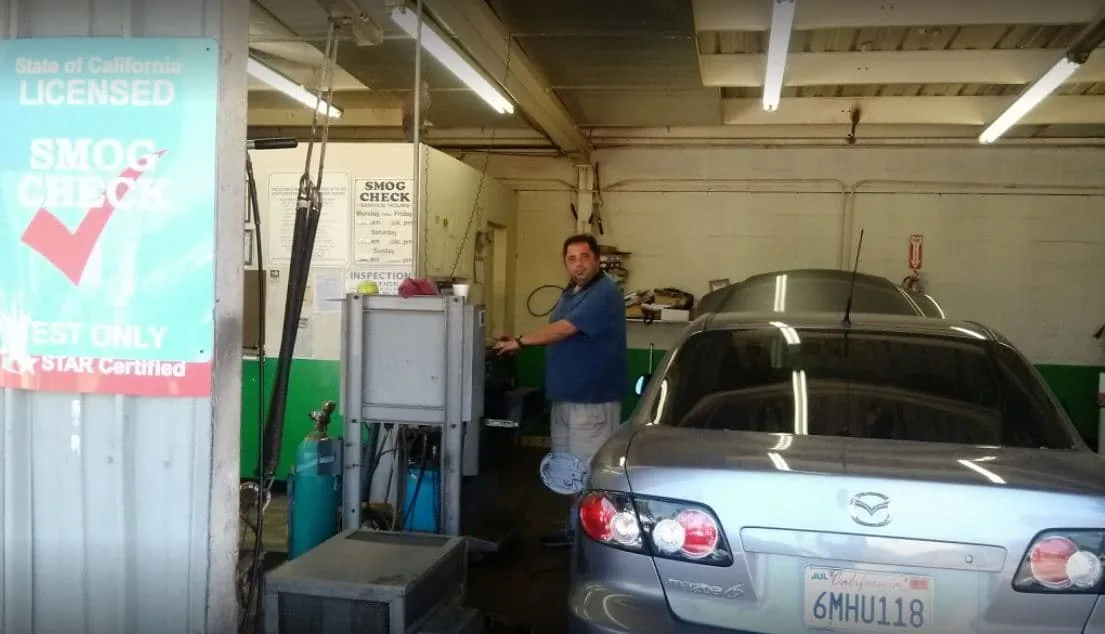 Vista Smog And Test Only Center in West Covina, photo 2