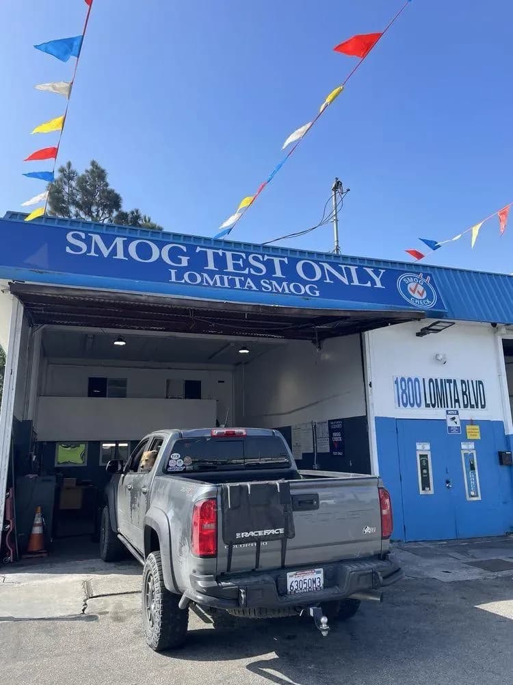 Lomita Smog in Lomita, photo 2