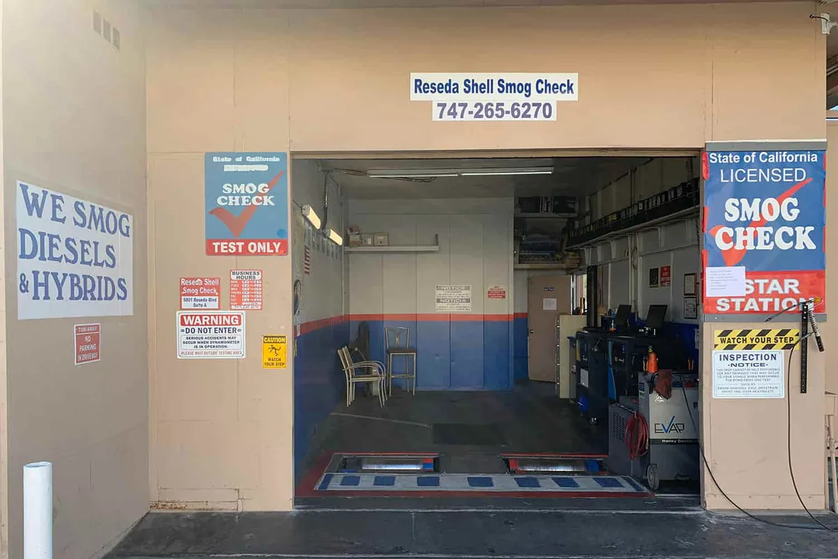 Reseda Shell Smog Check in Reseda, photo 2