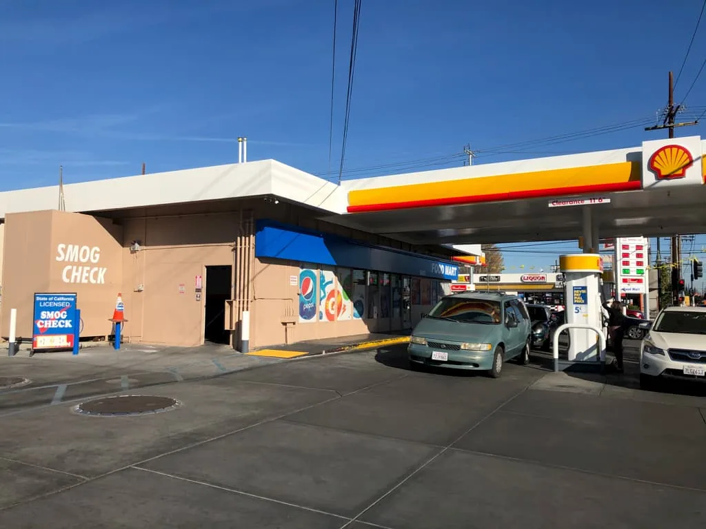 Reseda Shell Smog Check in Reseda, photo 3