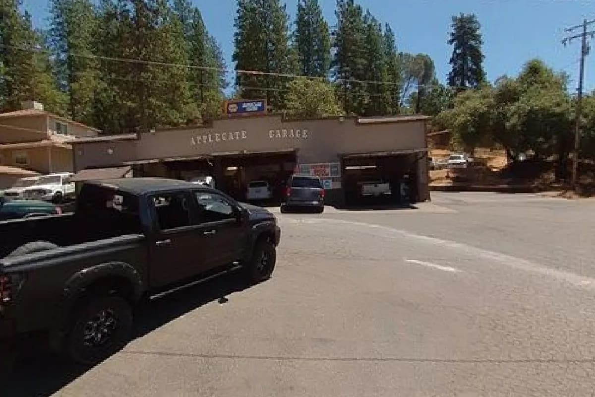 Applegate Garage